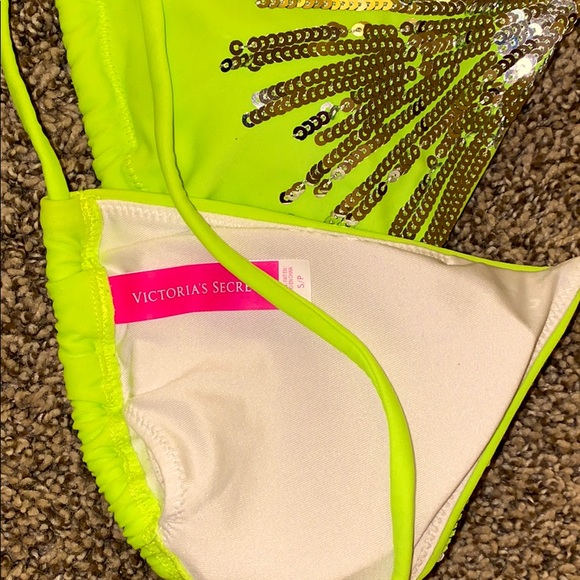 Victoria’s Secret Bikini 👙 - Picture 3 of 3